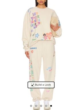 The Mayfair Group Cream Graphic Jogger sweatsuit - top M/L bottoms Small